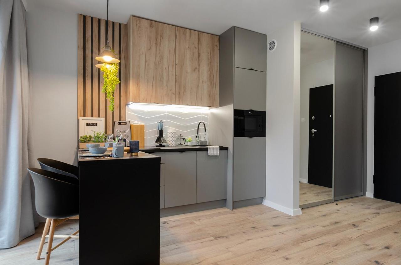East Side Apartments Лодз Екстериор снимка